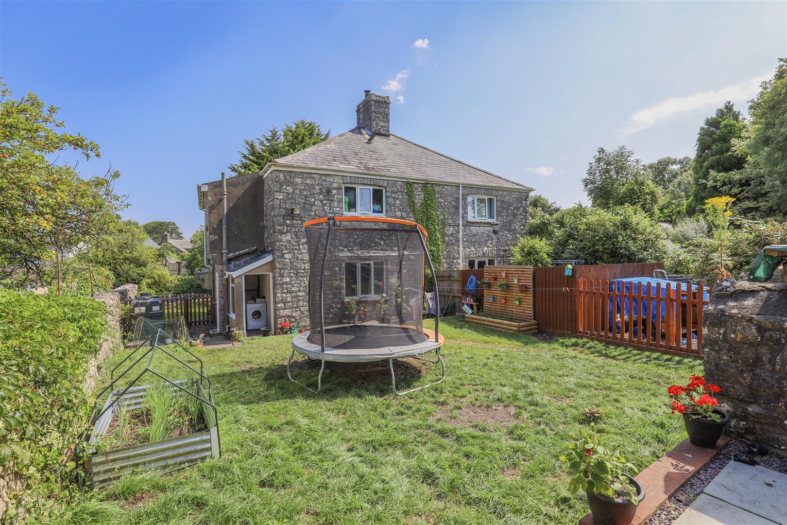 1 Railway Cottages, Llandow, Nr Cowbridge, Vale Of Glamorgan, CF71 7NX